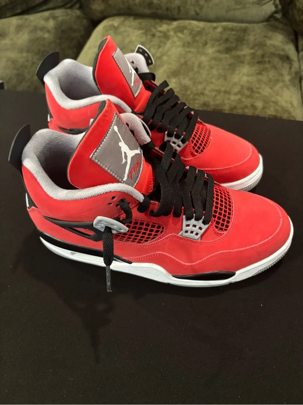 Jordan Air Jordan 4 Retro Toro Bravo Red Black White  FQ8138-600. Sz 9